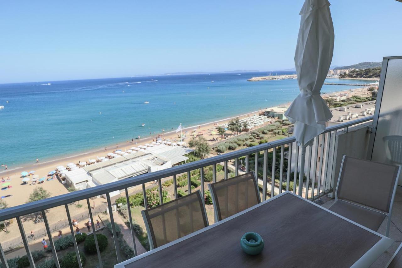 Bord De Plage - Studio En Front De Mer Le Lavandou Eksteriør billede